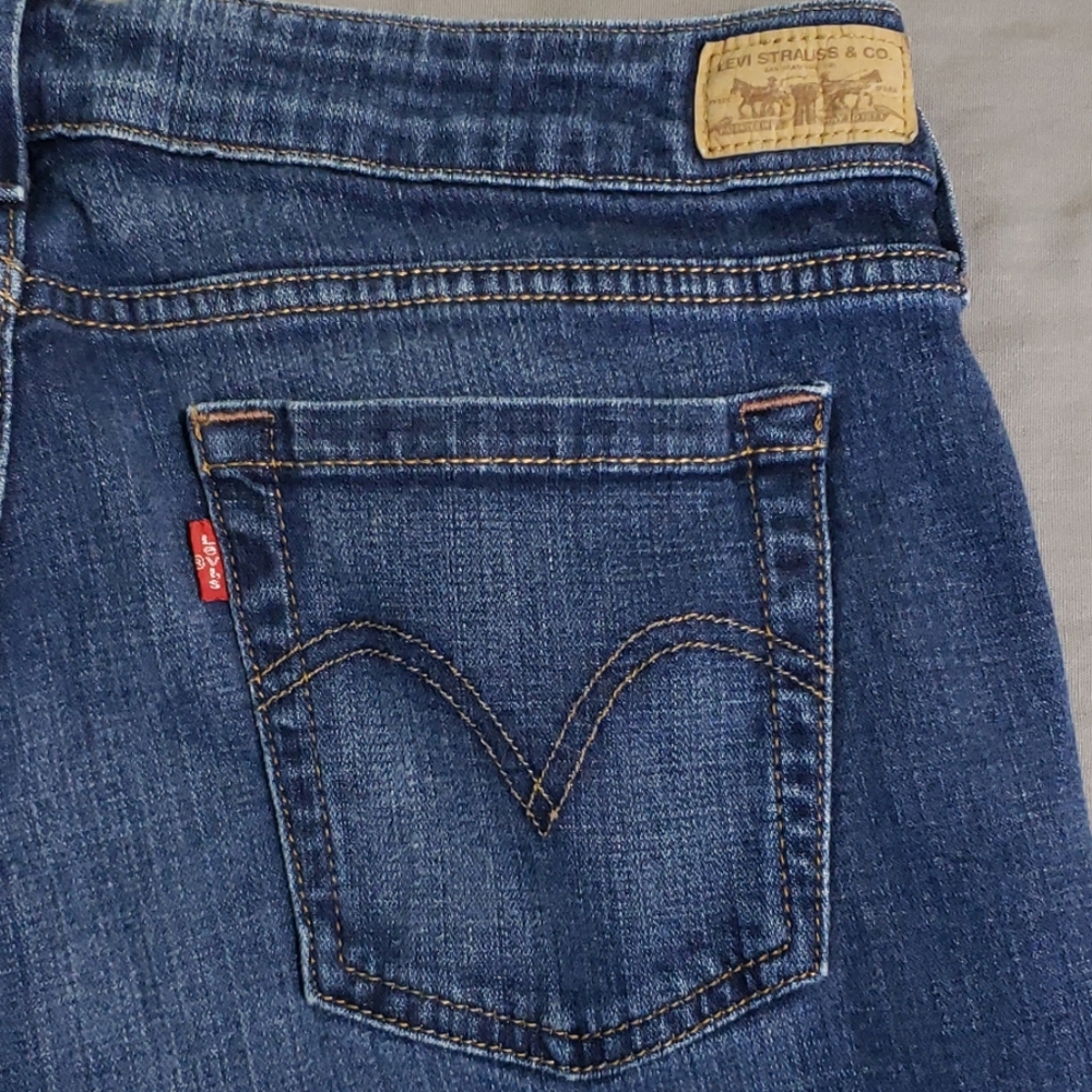 LEVI'S capri's - Picture 5 of 5